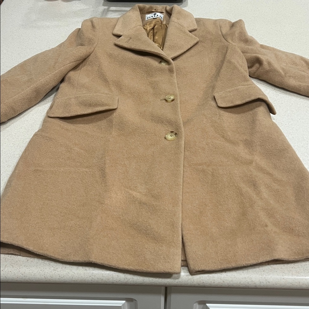 Gallo Elegant Tan Women's 100% Camel Coat size 8P